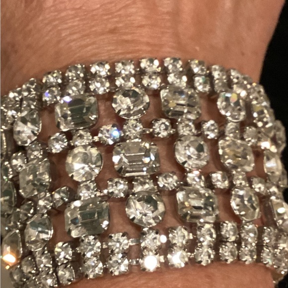 RARE VINTAGE KRAMER oF NEW YORK 11 ROW STUNNING RHINESTONE BRACELET - Picture 7 of 15